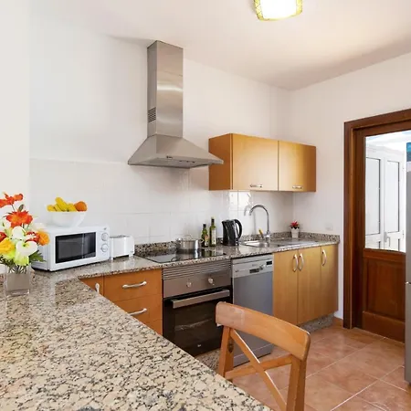 Pepe By Villa Playa Blanca (Lanzarote)